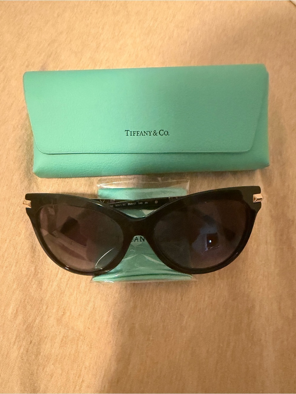 Tiffany & Co. Black Cat-Eye Sunglasses with Tiffany Blue Case